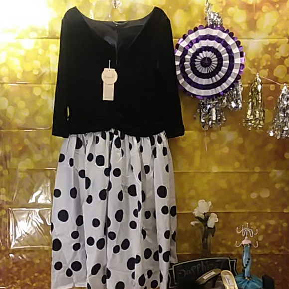 Dress V velvet bodice dress - Picture 5 of 10